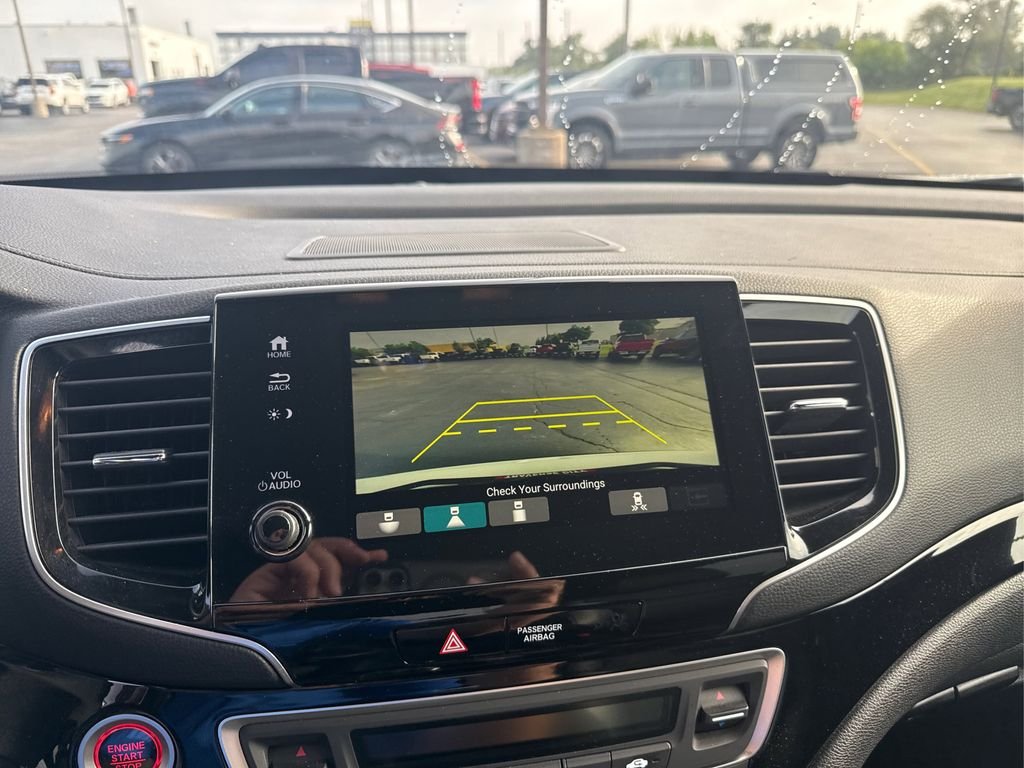 Used 2019 White Diamond Pearl Honda Touring image 27