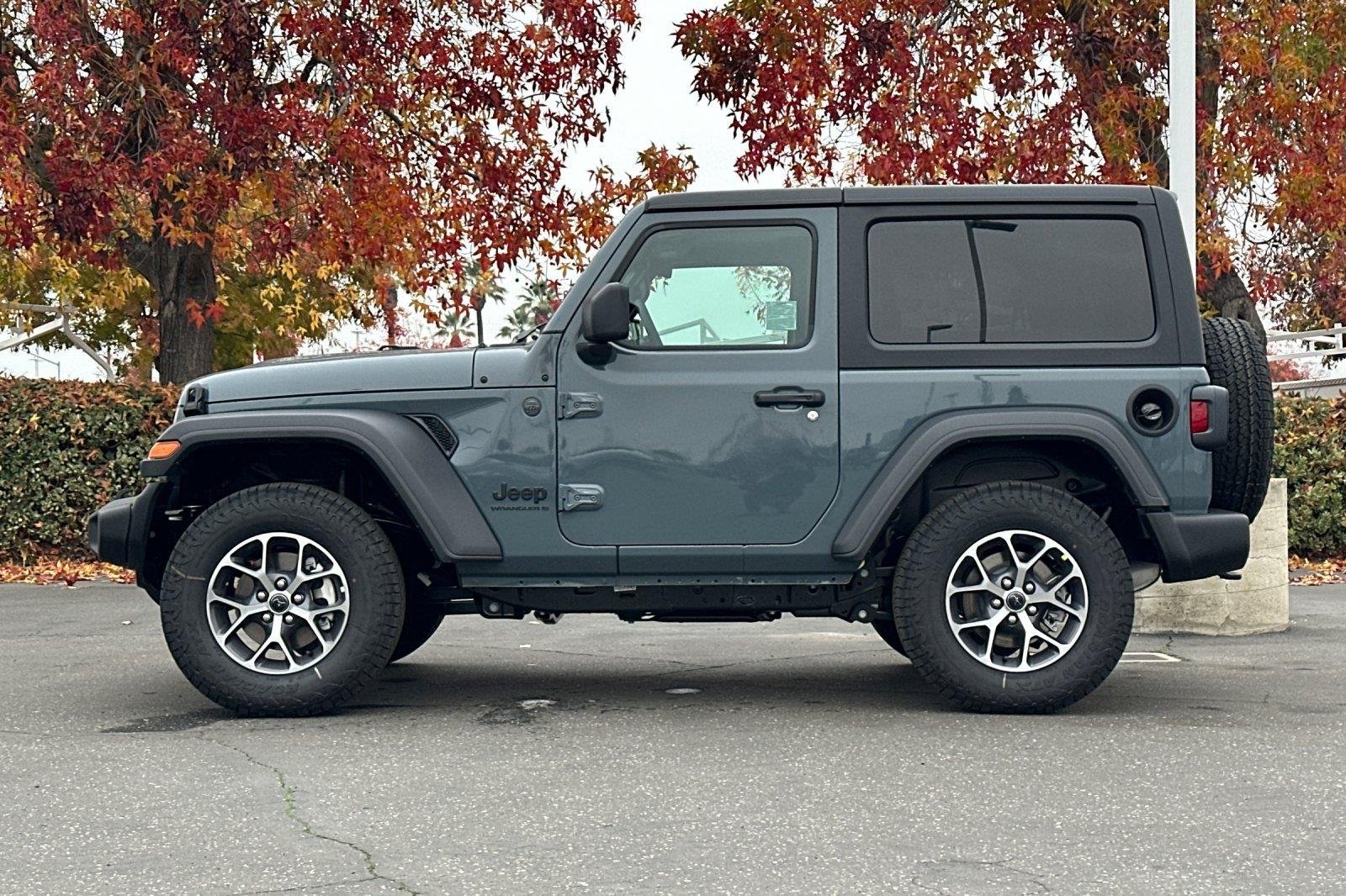 New 2026 Anvil Clearcoat Jeep Sport S image 7