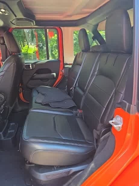 Used 2023 Punkn Metallic Clearcoat Jeep Sahara image 21