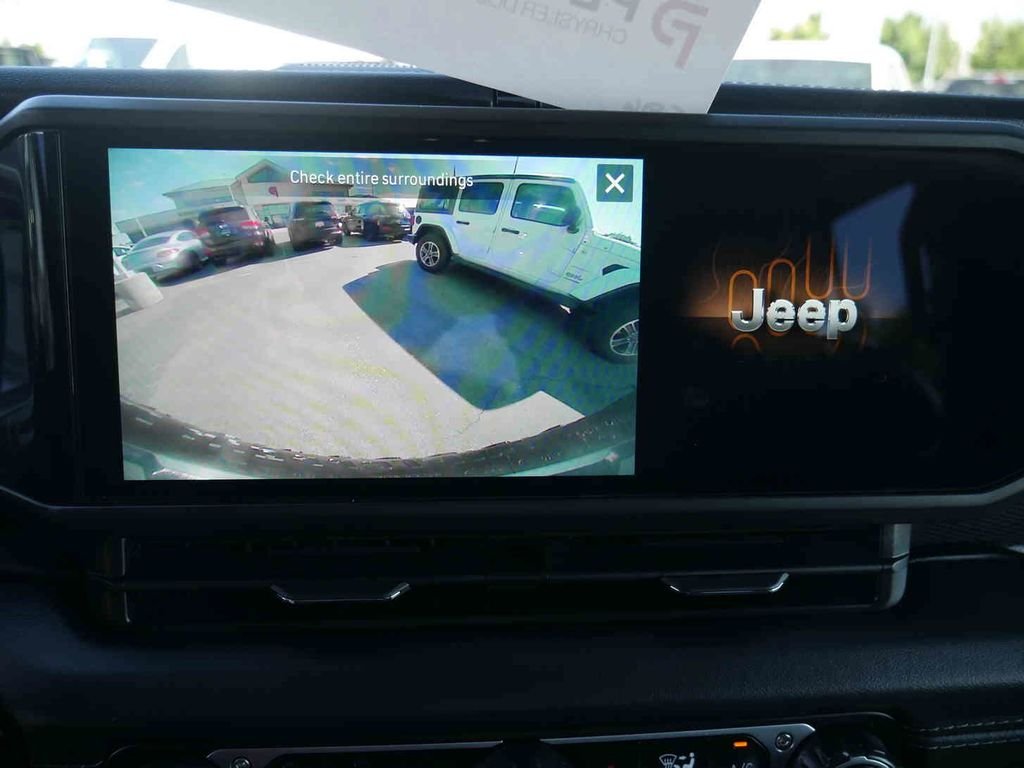 Used 2024 Silver Jeep Rubicon image 35