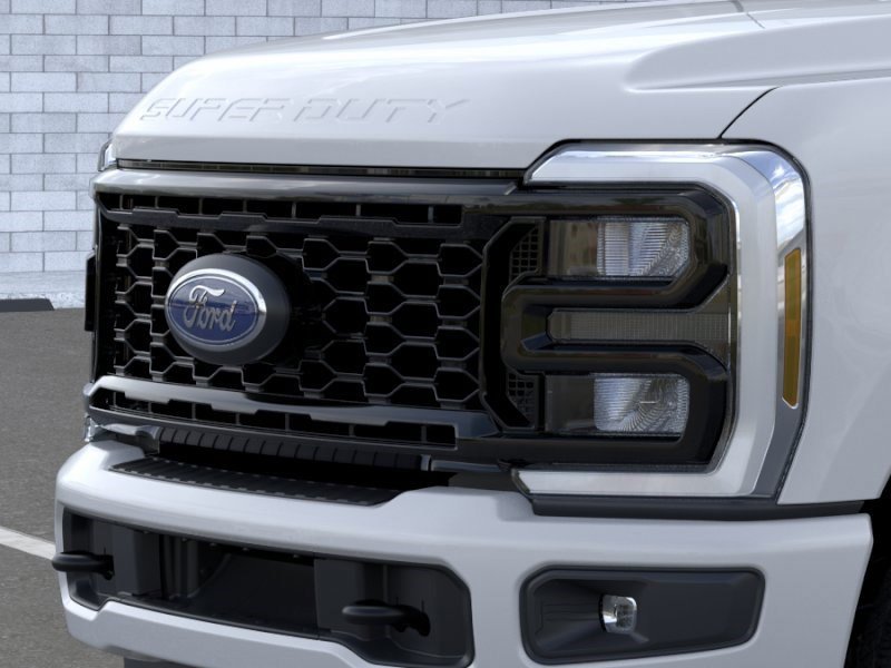 New 2026 Oxford White Ford XL image 17
