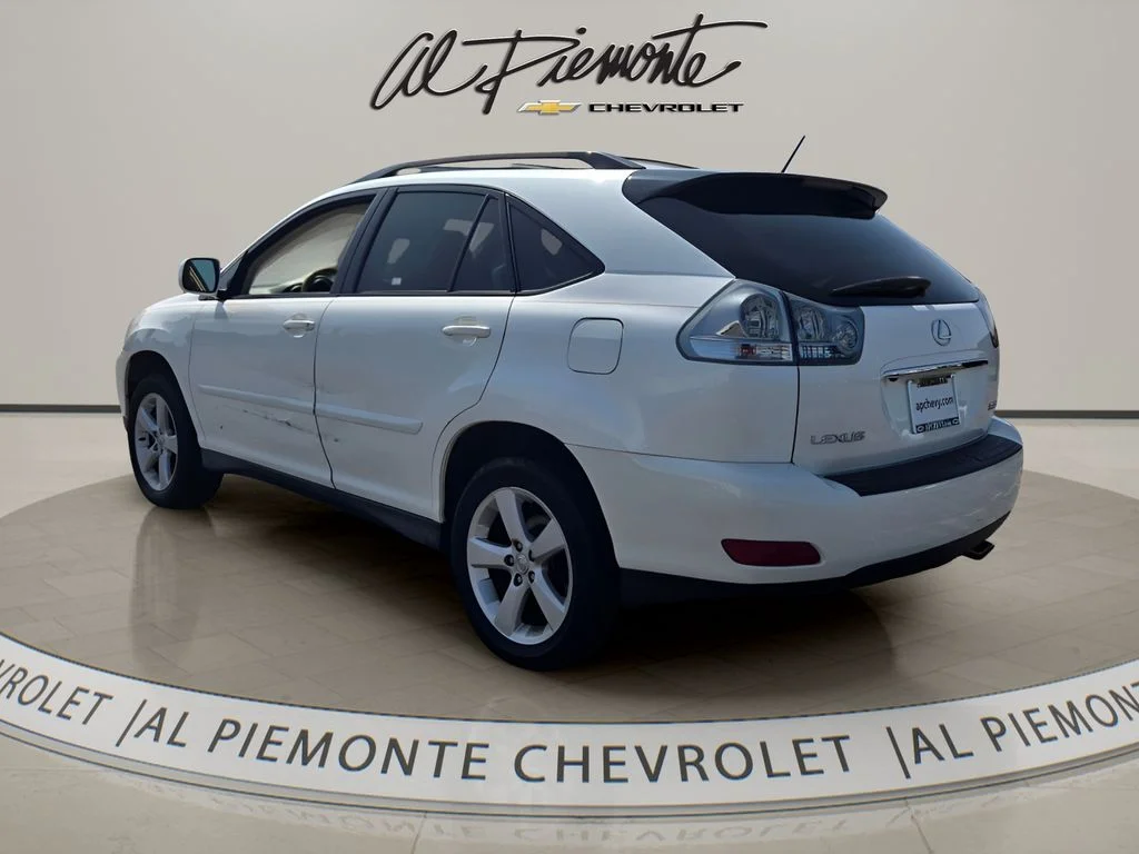 Used 2007 White Lexus 350 image 4