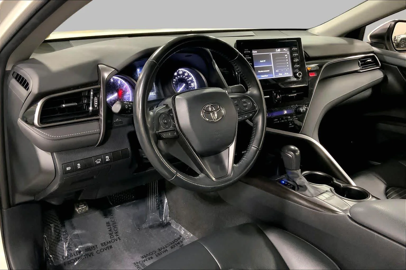 Used 2024 Ice Cap Toyota SE image 18