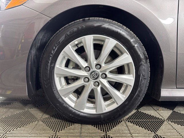 Used 2020 Gray Toyota LE image 10