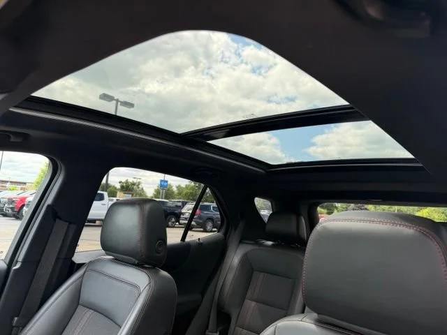 Used 2022 Blue Glow Metallic Chevrolet RS image 19