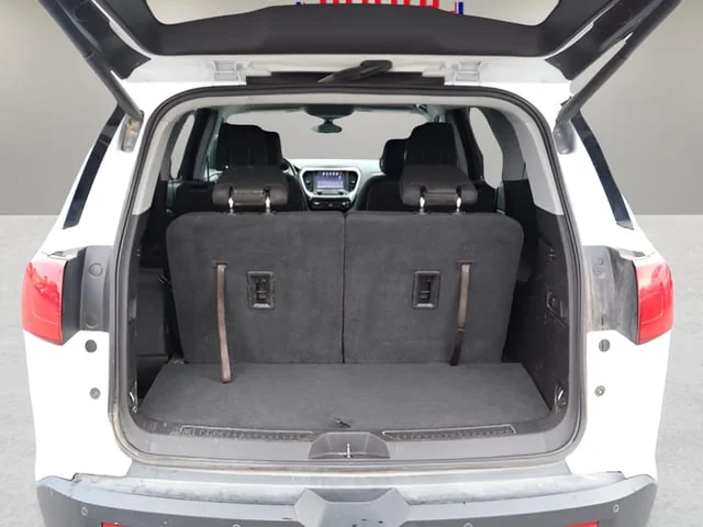 Used 2019 Summit White GMC SLE-2 image 25