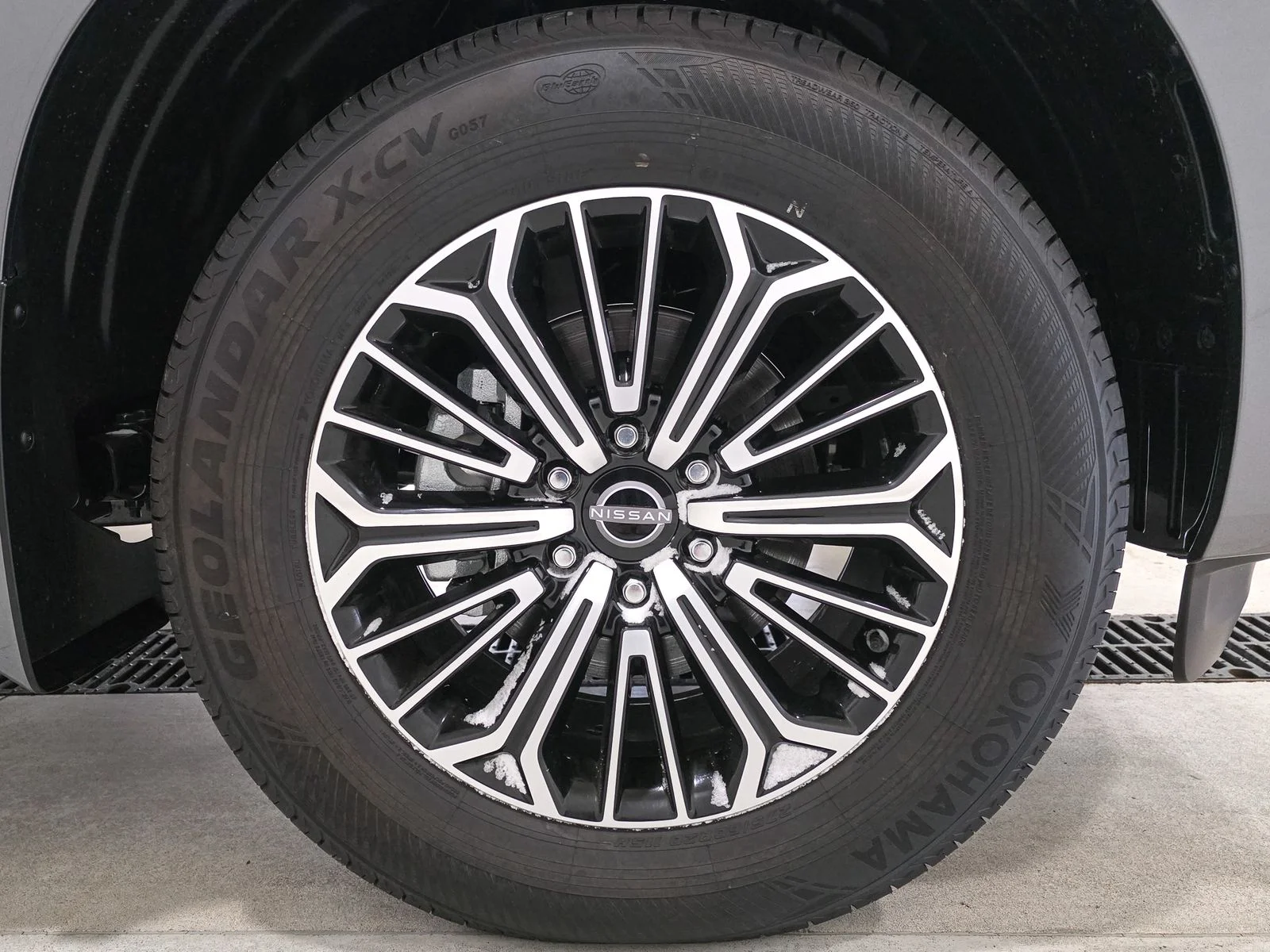 2025 Nissan Armada SL - Photo 15