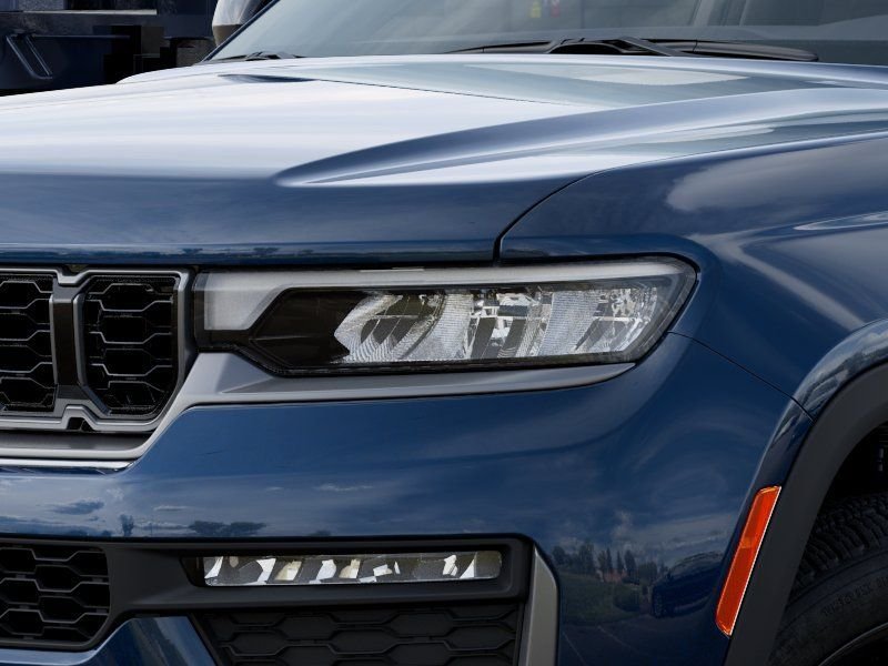 New 2026 Fathom Blue Pearl-Coat Exterior Paint Jeep Limited image 10
