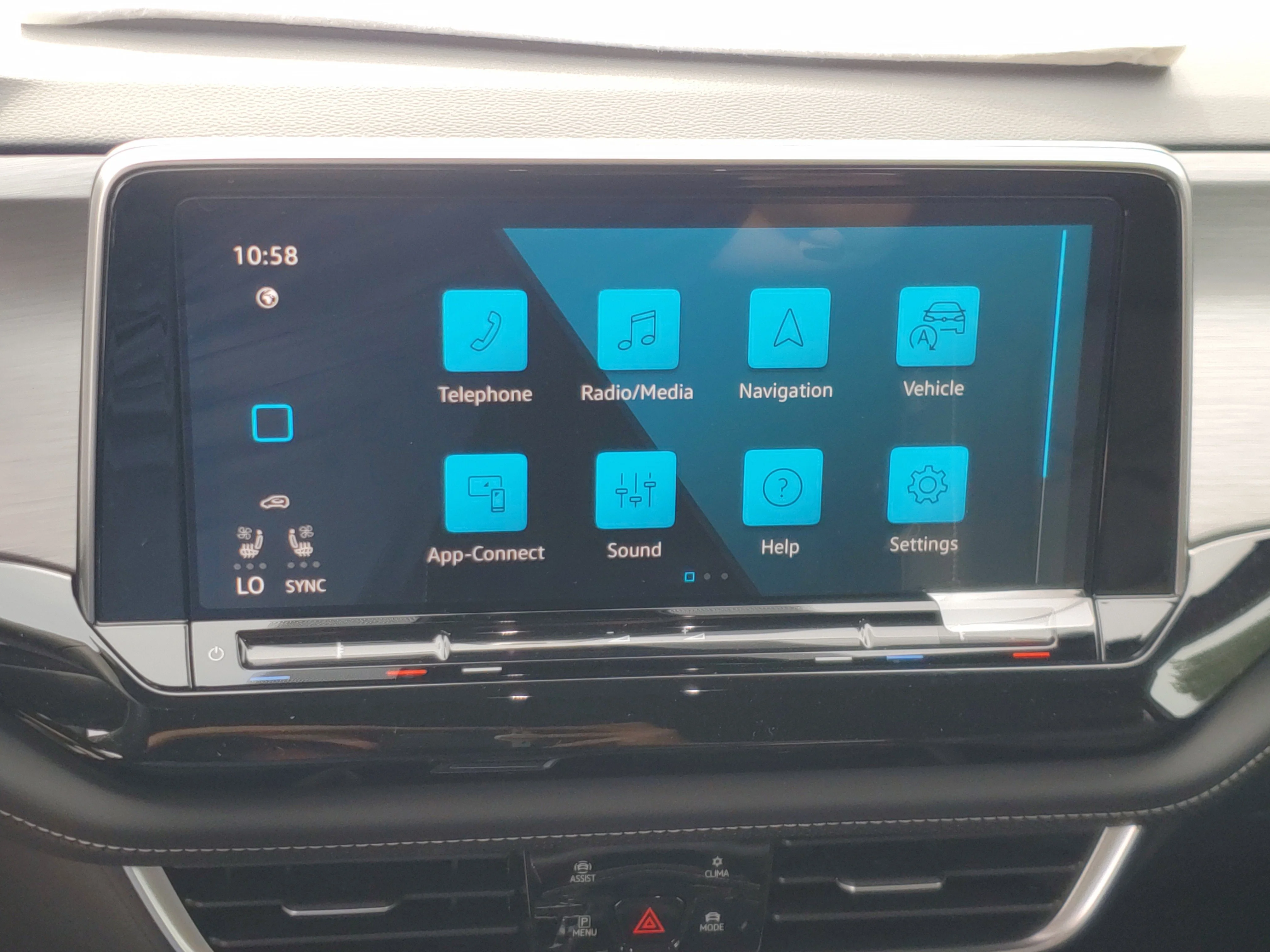 New 2026 Green Volkswagen 2.0T SE w/Technology image 24