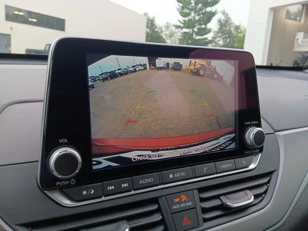 Used 2025 Scarlet Ember Nissan 2.5 SR image 20