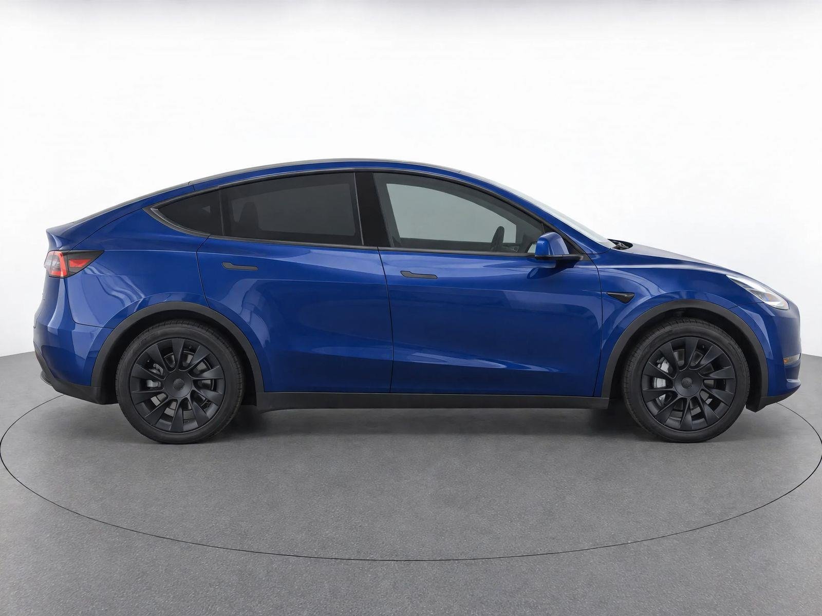 Used 2021 Deep Blue Metallic Tesla Long Range image 8