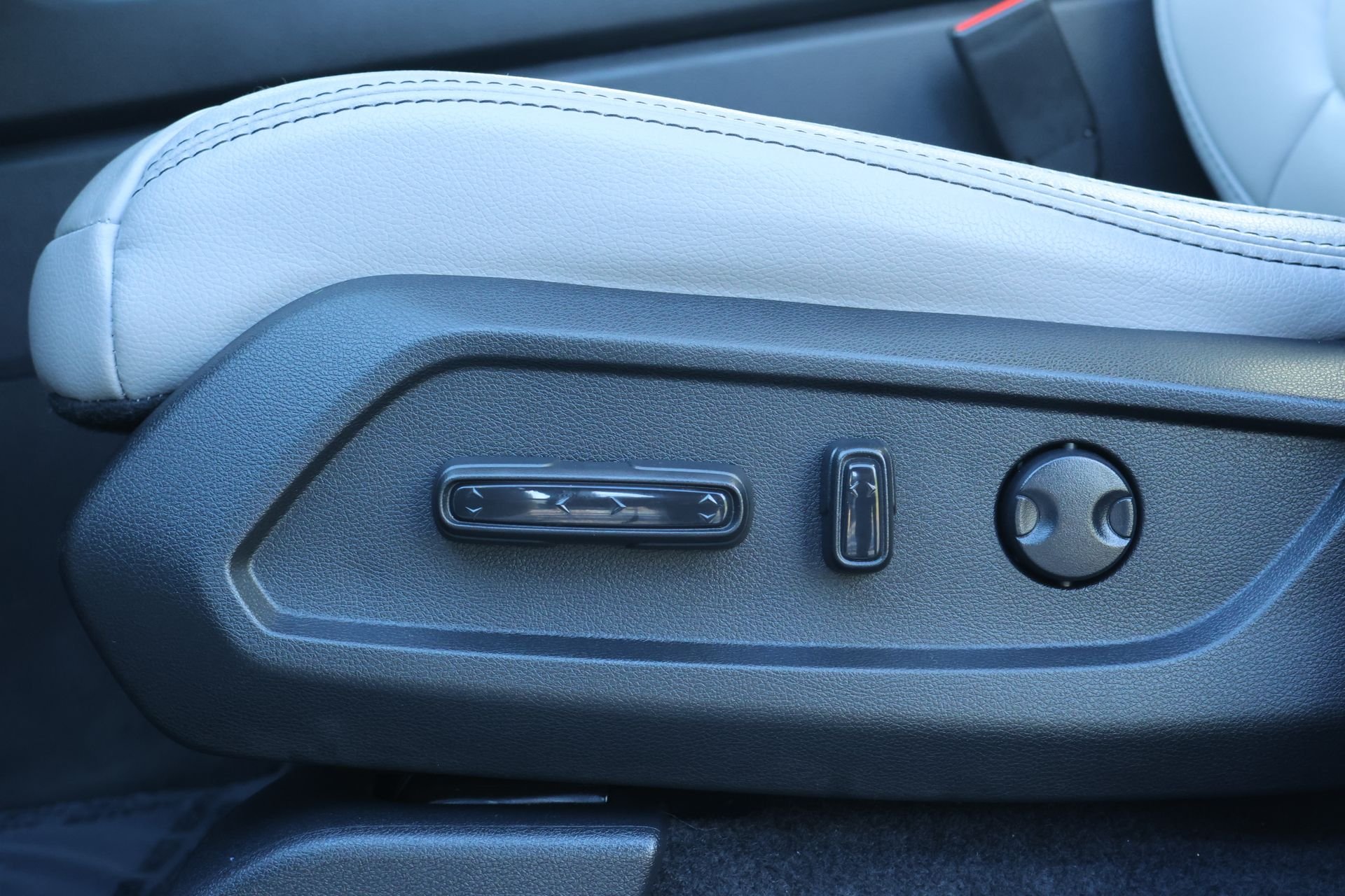Used 2025  Honda Touring image 18
