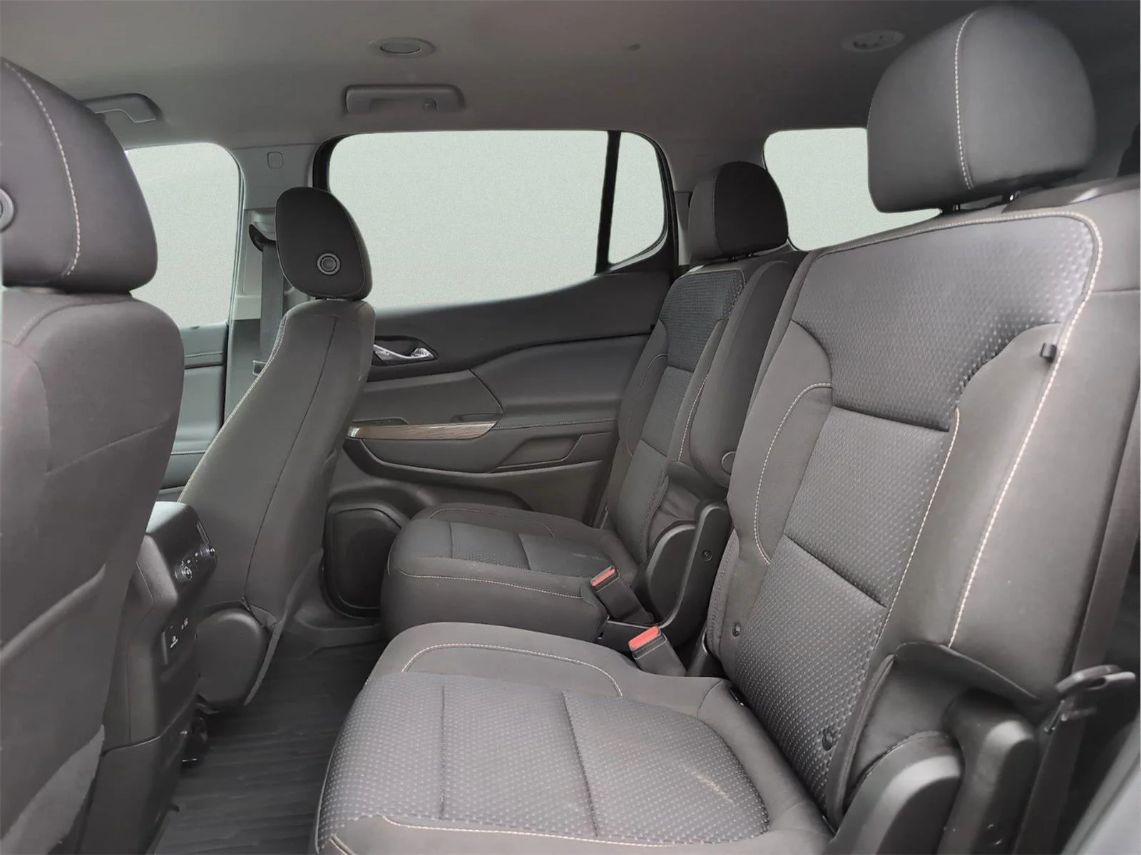 Used 2023 Sterling Metallic GMC SLE image 32