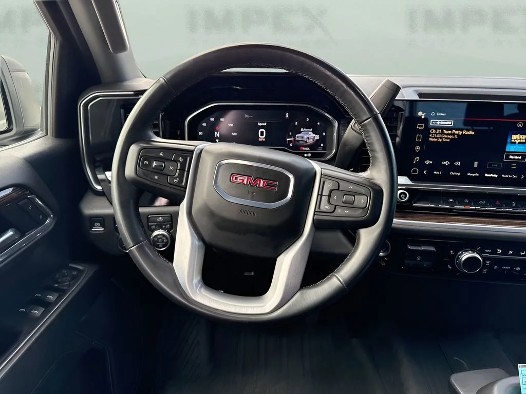 Used 2024 Summit White GMC Elevation image 16