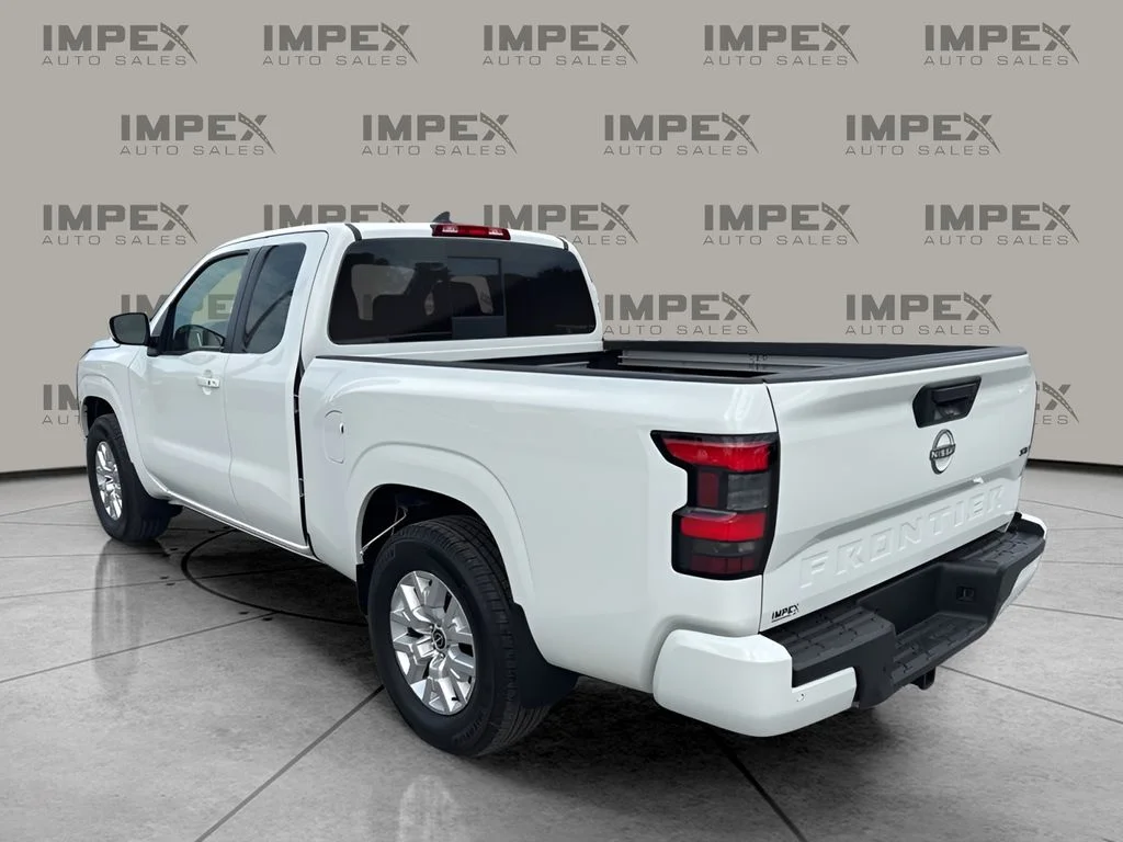 Used 2024 White Nissan SV image 3