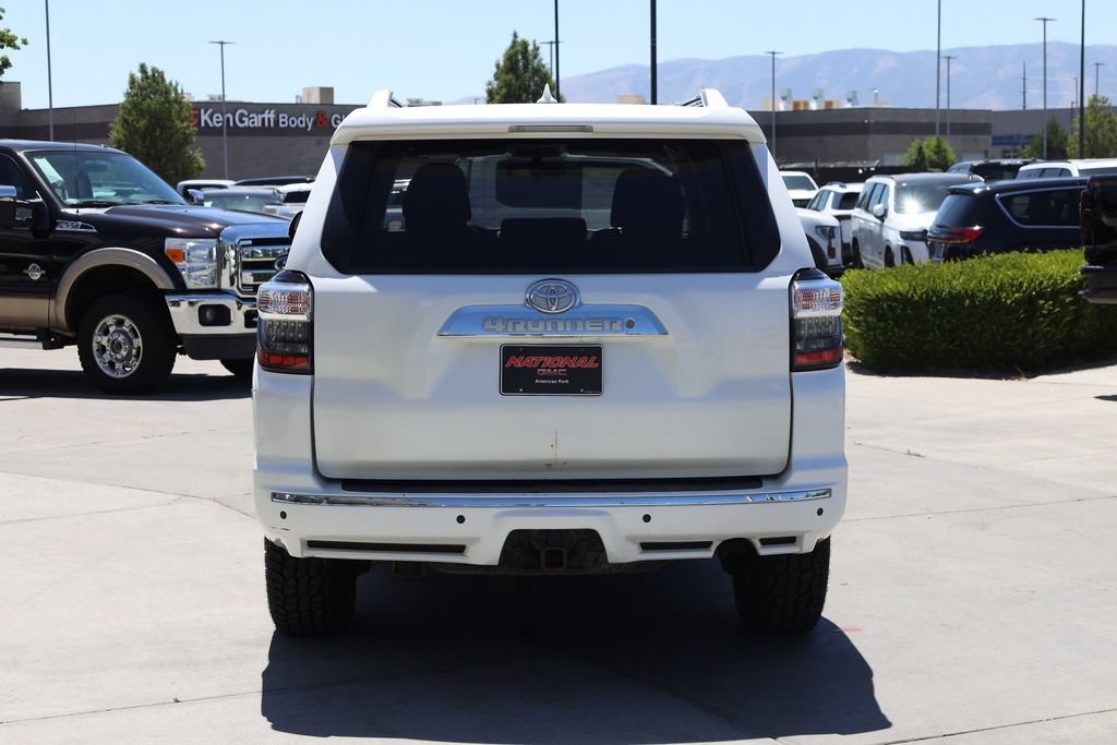 Used 2013 Blizzard Pearl Toyota SR5 image 5