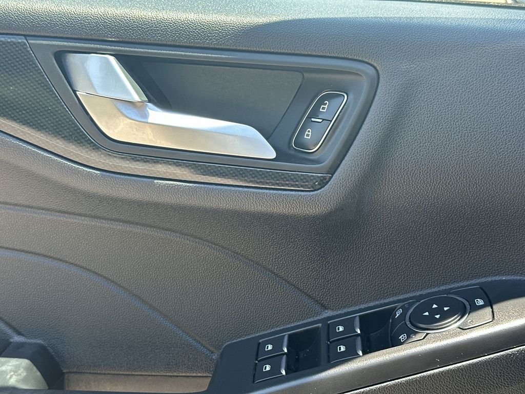 Used 2025 Gray Ford ST-Line image 29