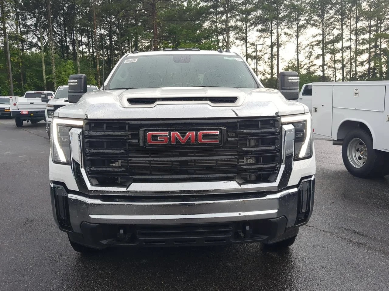 New 2026 Summit White GMC Pro image 3