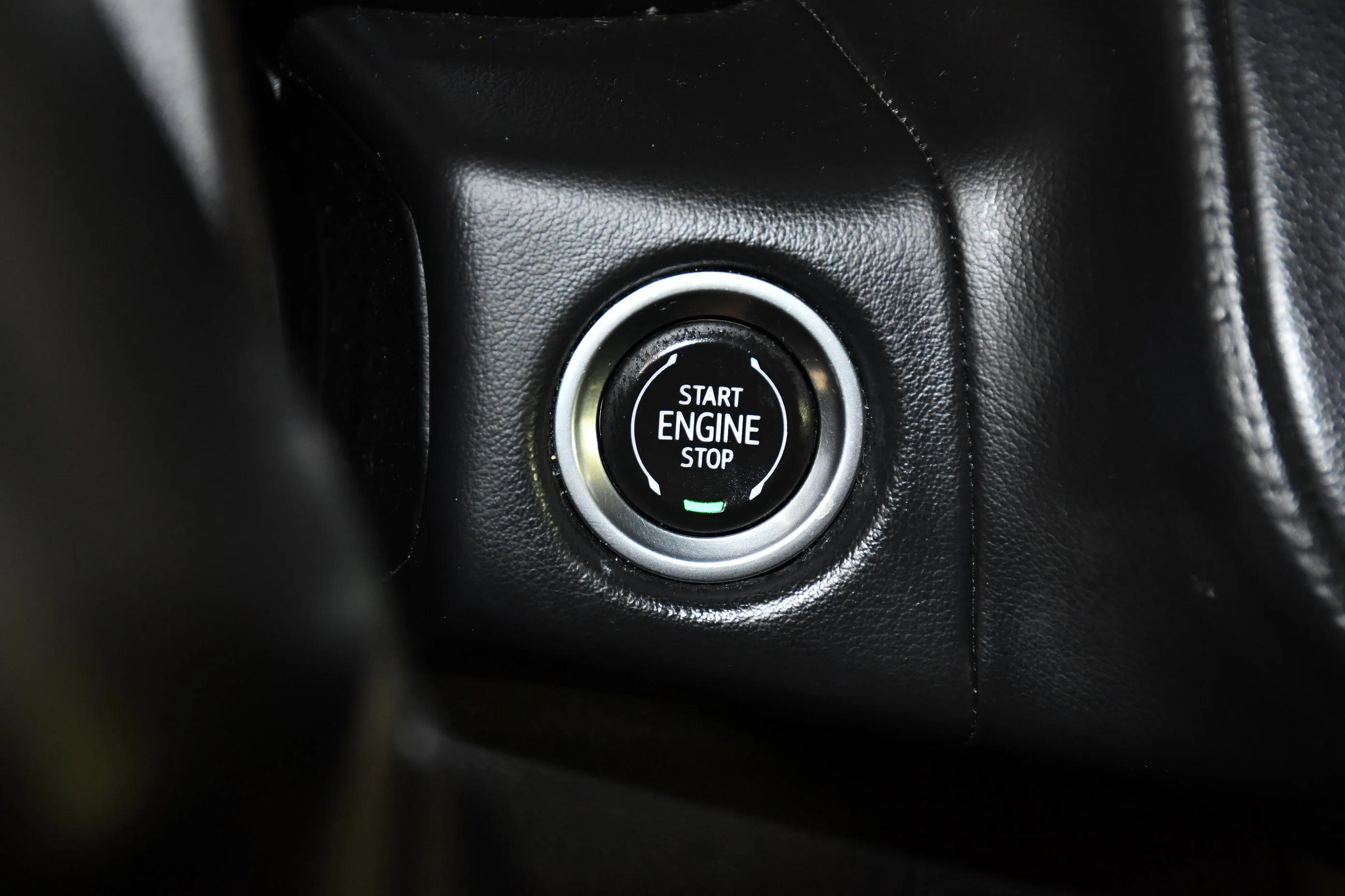 Used 2021 Black Chevrolet Z71 image 25