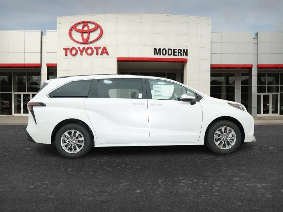 New 2026 Wind Chill Pearl Toyota XLE image 10