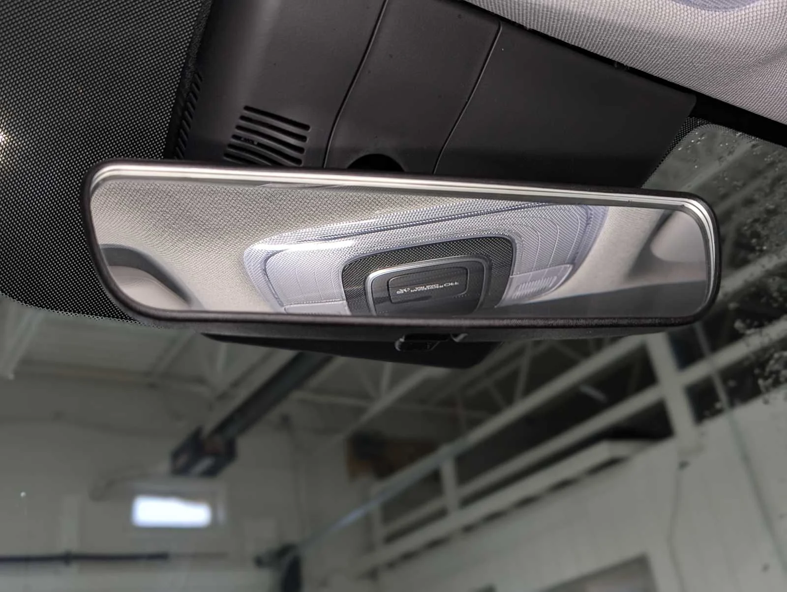 Used 2025 Fluid Metal Hyundai Blue image 31