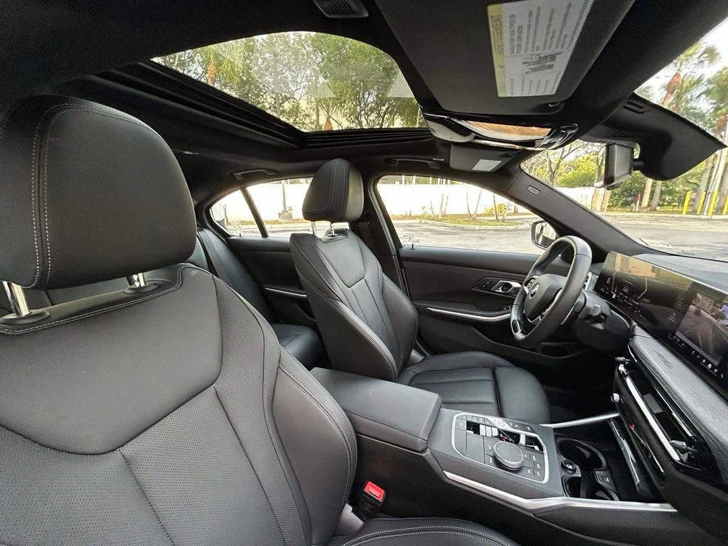 Used 2025 White BMW 330i image 31