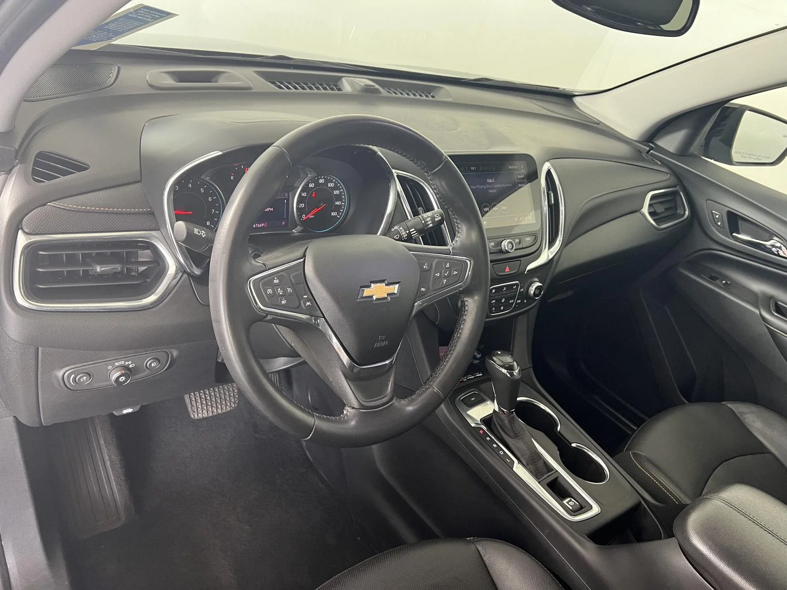 Used 2020 Mosaic Black Metallic Chevrolet Premier image 4