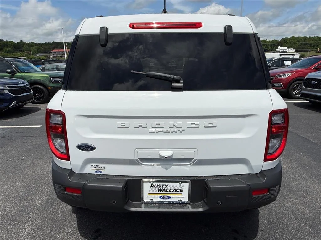 Used 2025 White Ford Big Bend image 6