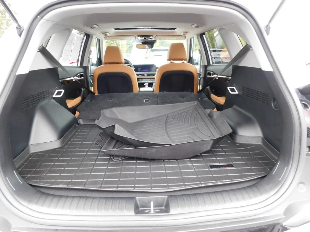 Used 2024 White Kia EX image 24