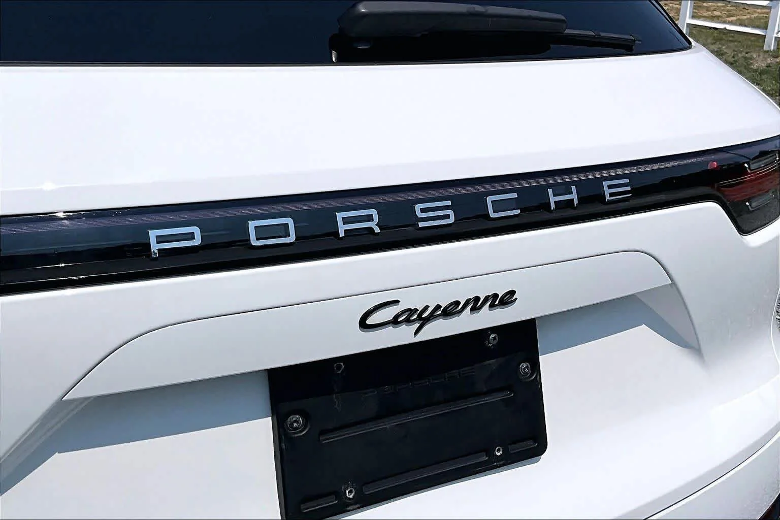 Used 2020 White Porsche  image 31