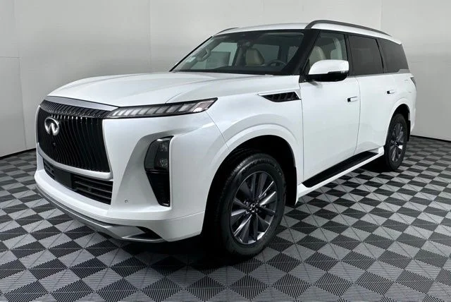New 2026 Radiant White INFINITI PURE image 3