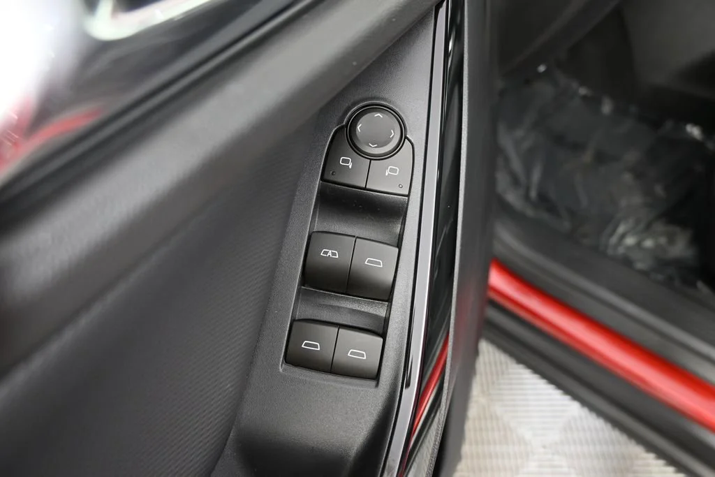 2026 Chevrolet Equinox LT - Photo 19