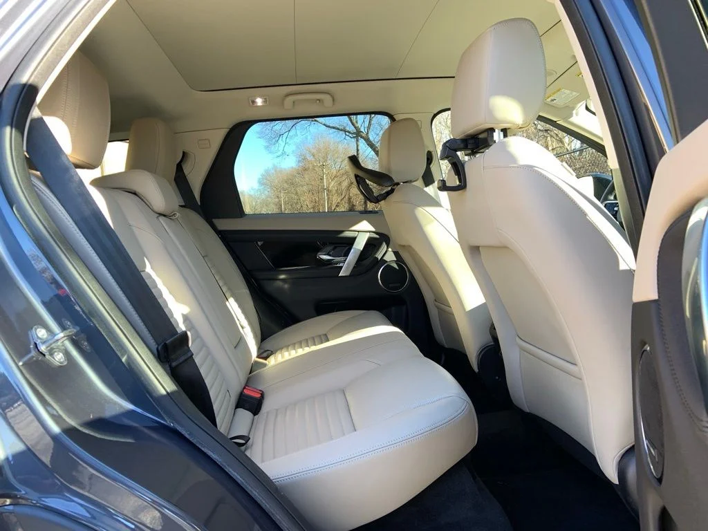 Used 2025 Blue Land Rover S image 17
