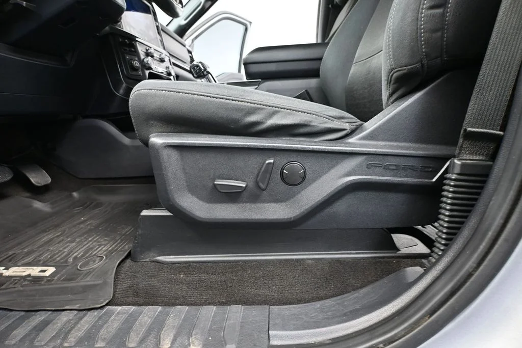 Used 2022 Silver Ford XLT image 17
