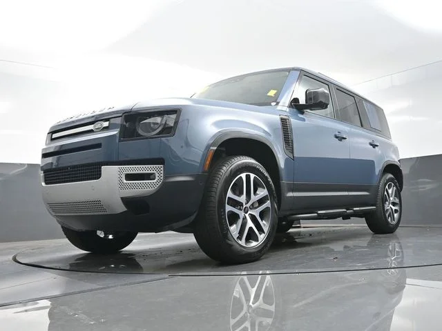 Used 2025 Blue Land Rover S image 32