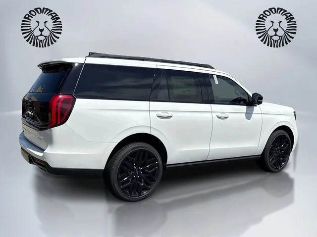 New 2026 Star White Metallic Tri-Coat Ford Platinum® image 5