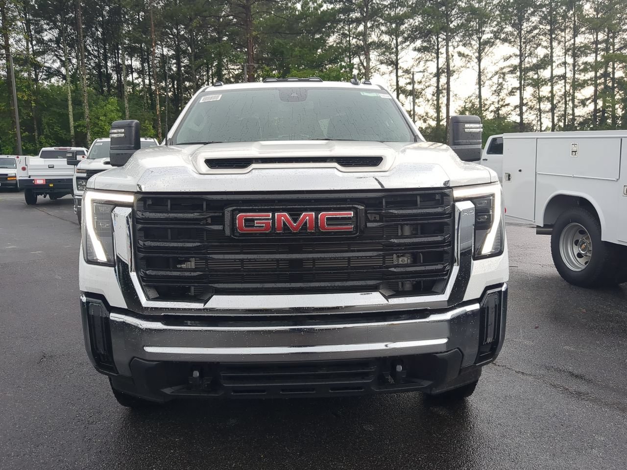 New 2026 Summit White GMC Pro image 3
