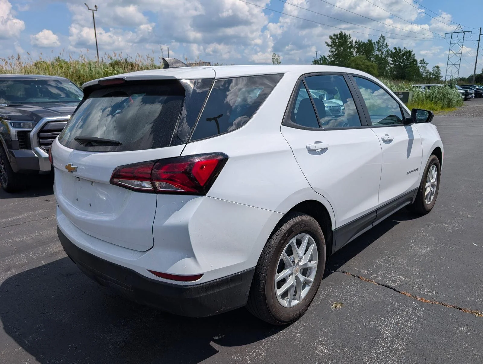 Used 2024 Summit White Chevrolet LS image 7