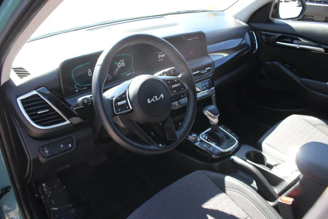 Used 2026 Blue Kia S image 3