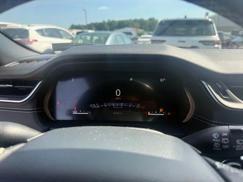 Used 2022 Gray Jeep Altitude image 9