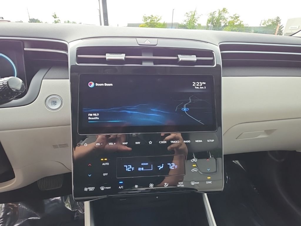 Used 2022 Gray Hyundai Limited image 15