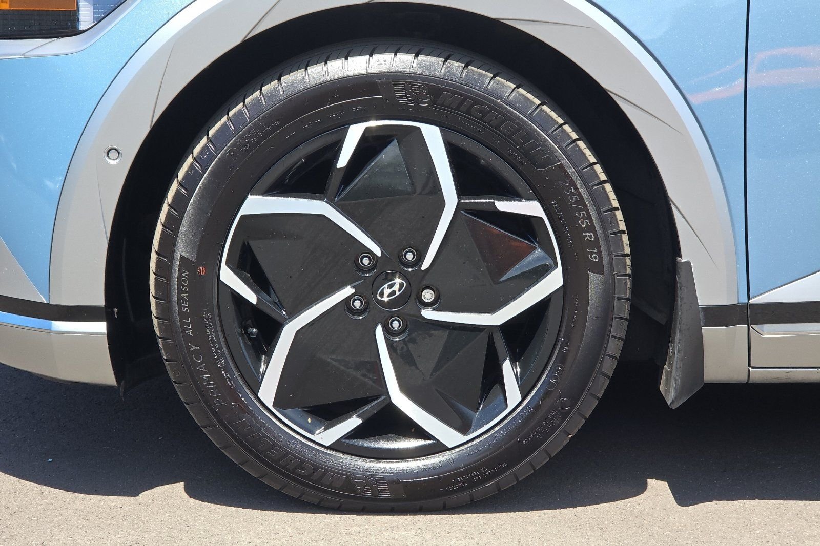 Used 2024 Blue Hyundai Limited image 33