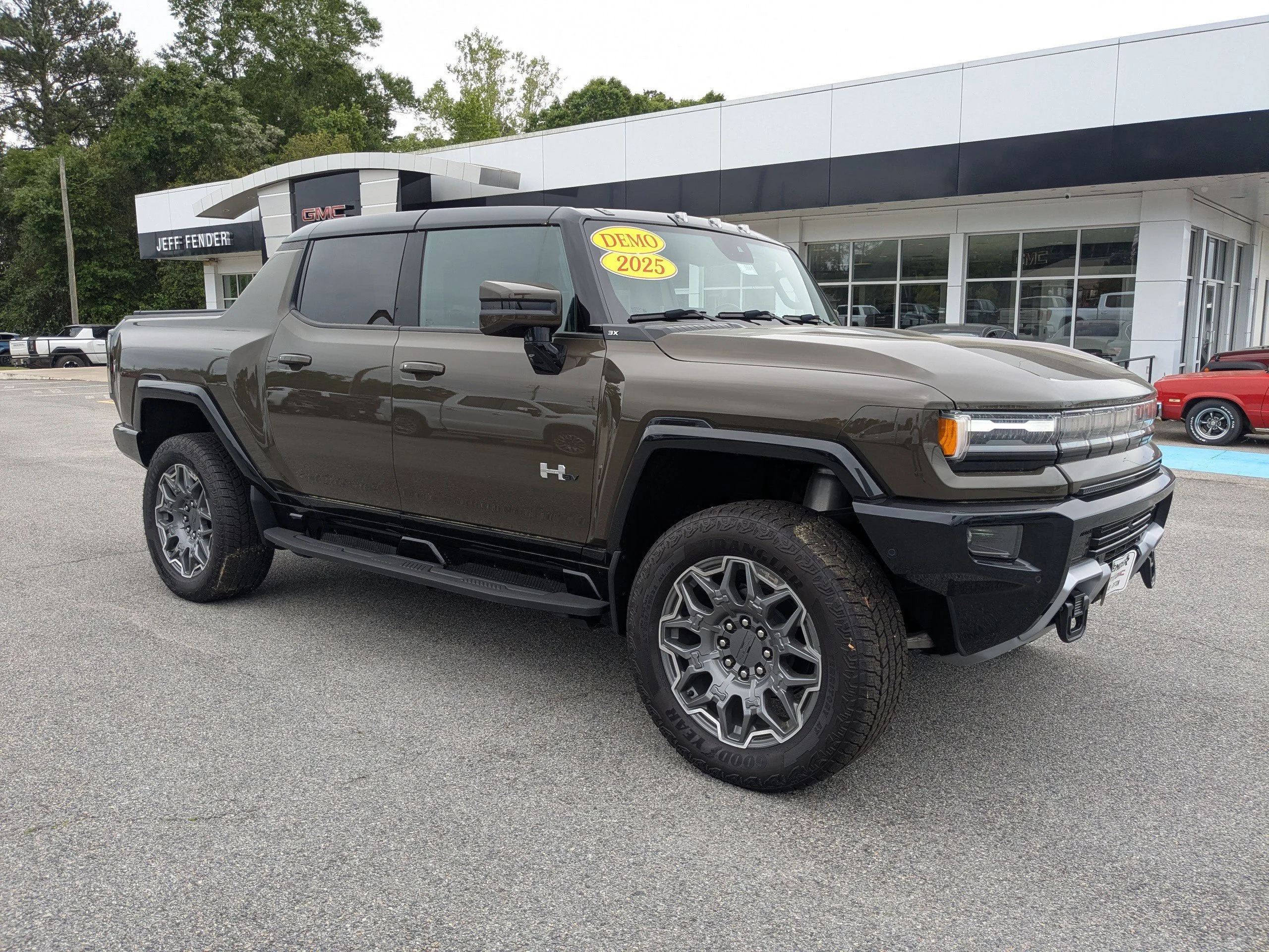 2025 GMC Hummer EV 3X's photo