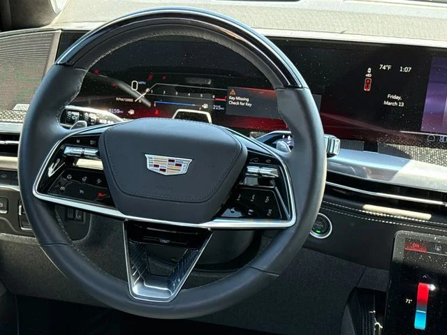 Used 2025 Green Cadillac V-Series image 14