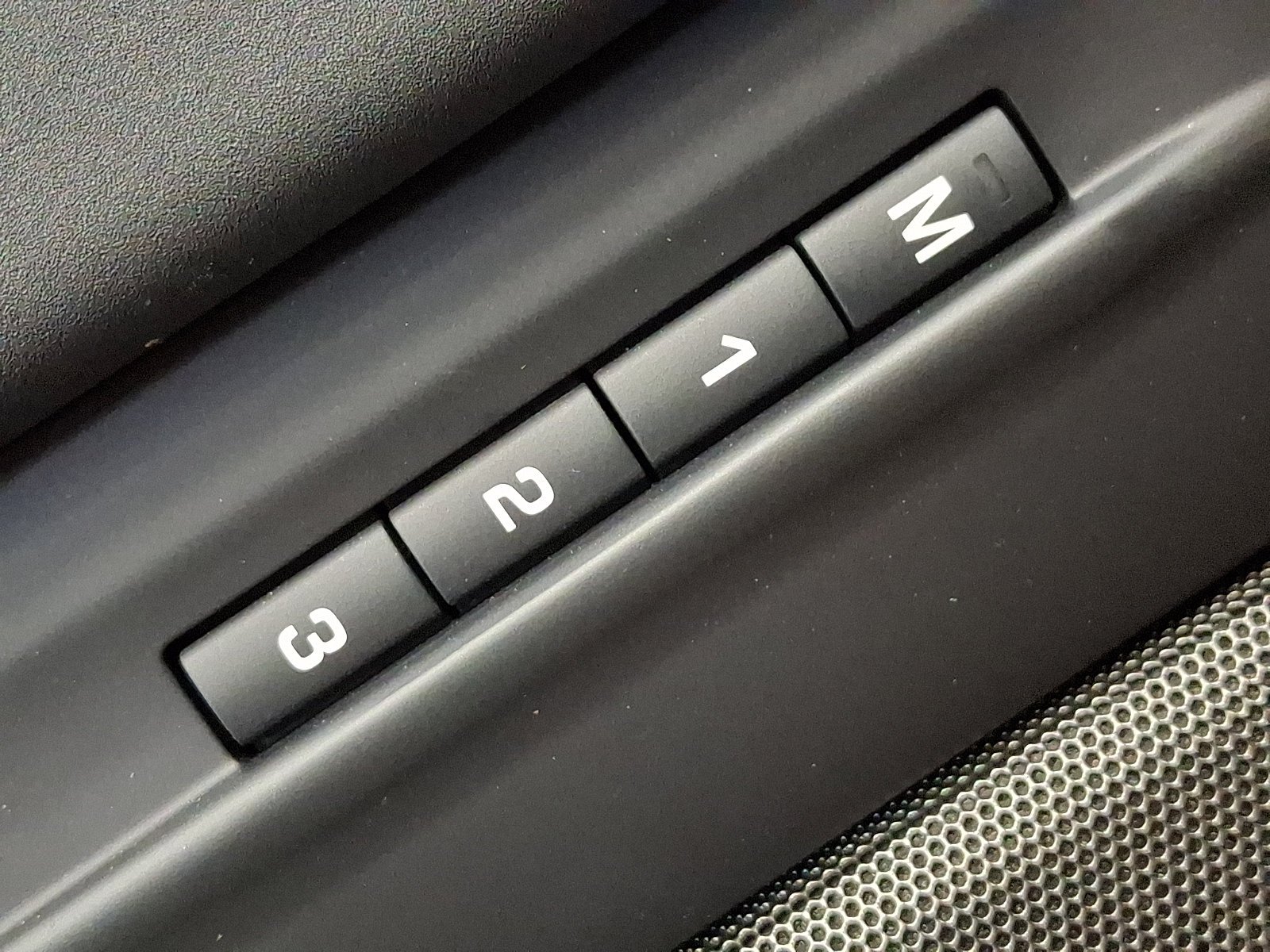New 2026 Santorini Black Land Rover Hoxton Edition image 13