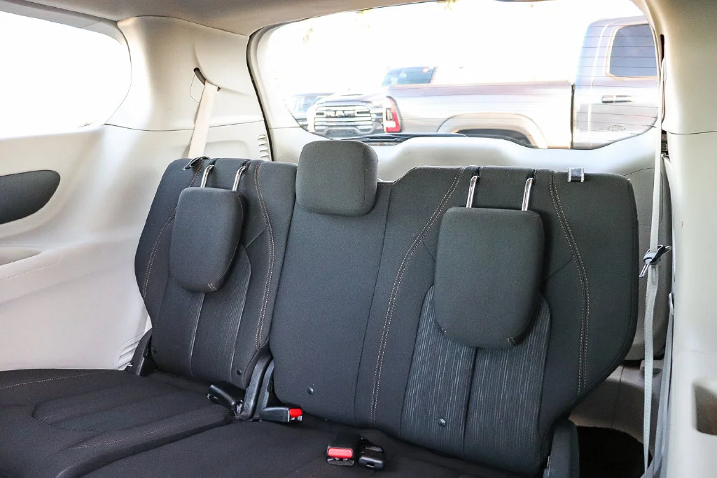 Used 2020 White Chrysler Touring image 21