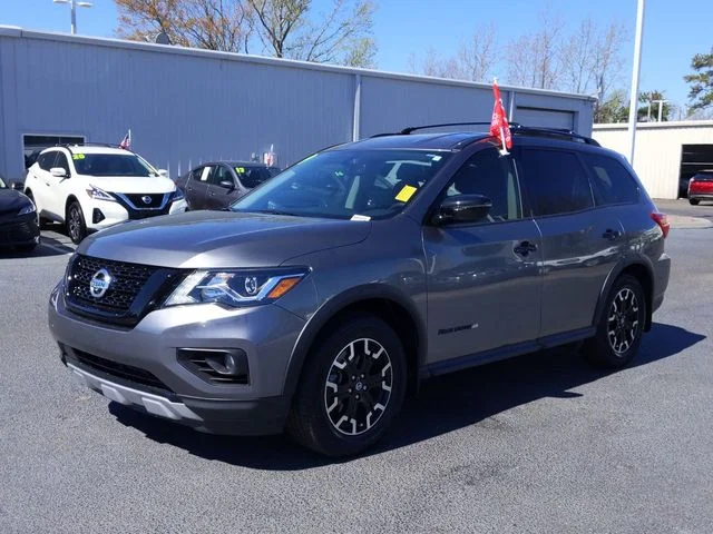 Used 2019 Gray Nissan SV image 7