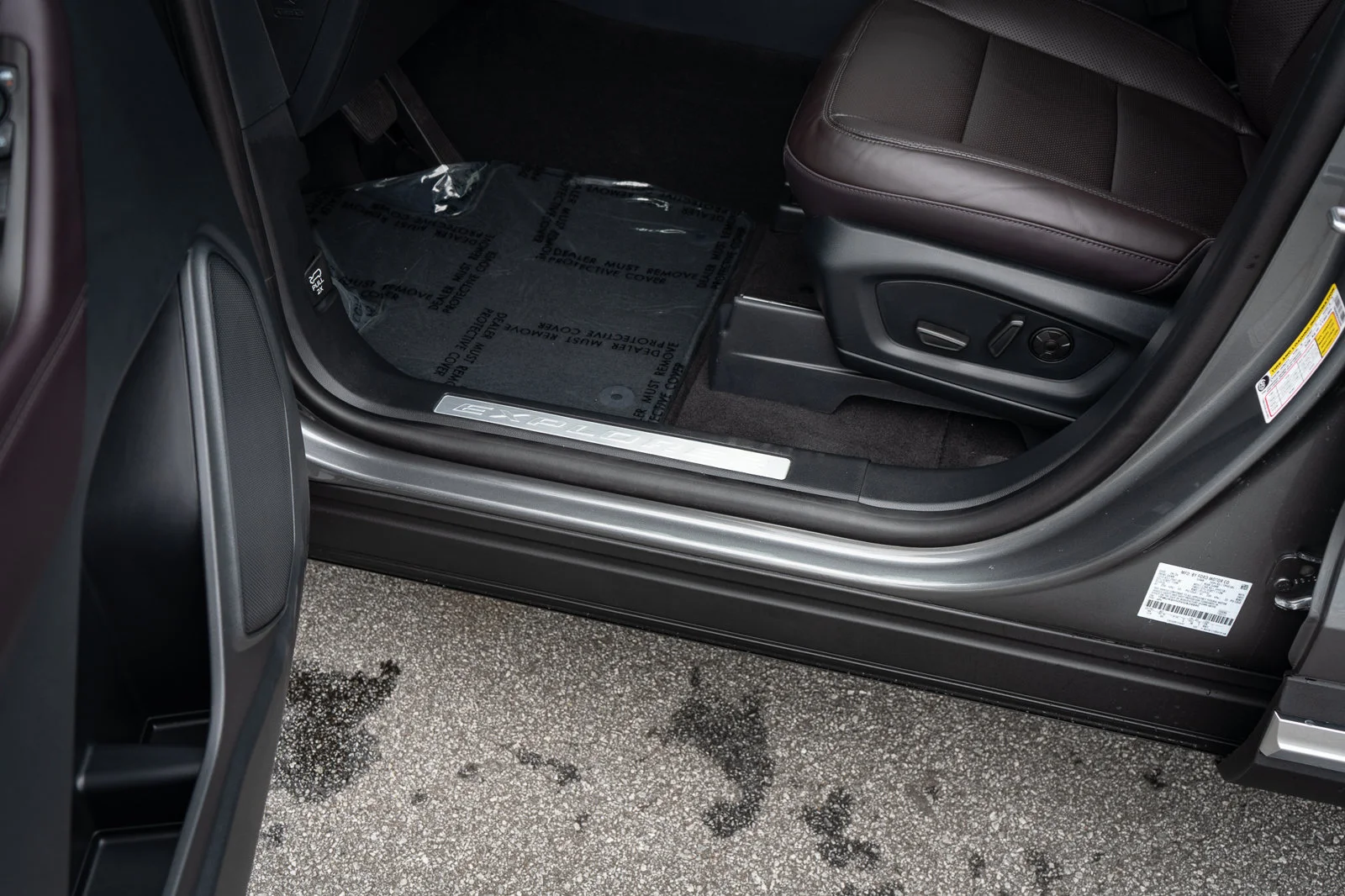New 2027 Carbonized Gray Metallic Ford Platinum™ image 33