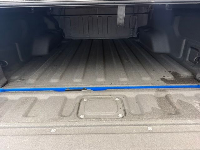 Used 2022 Blue Jeep Overland image 8