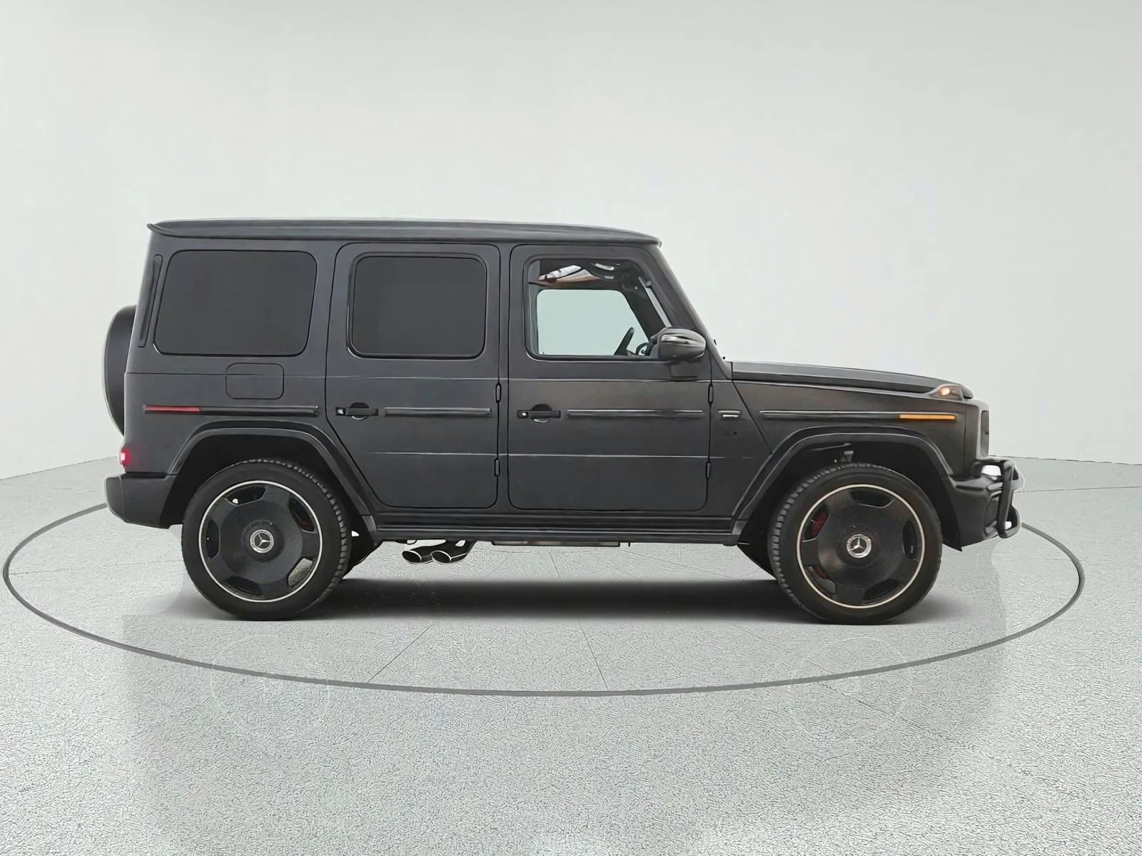 Certified Used 2025 MANUFAKTUR Night Black magno Mercedes-Benz AMG® G 63 SUV image 4